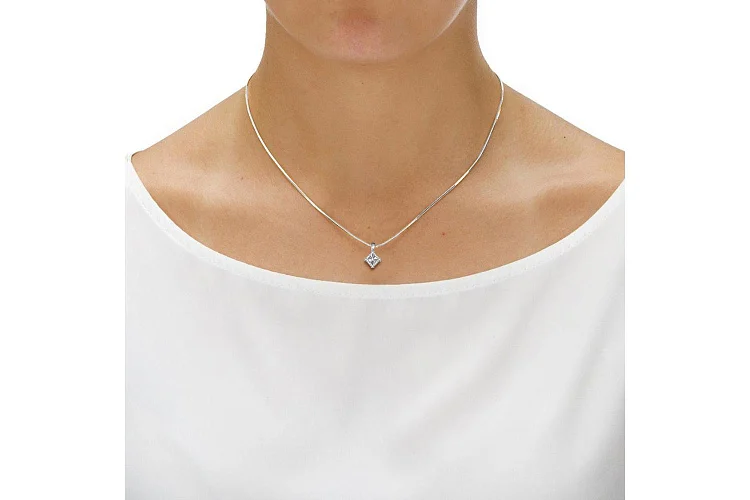 Подвеска Квадрат из белого золота с 21 бриллиантами