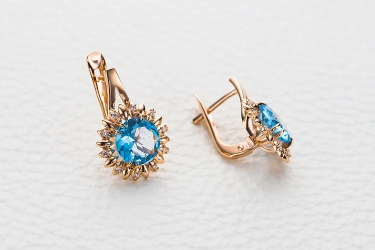 Серьги из красного золота с 22 топазами swiss