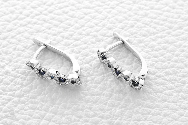 Серьги Дорожки из белого золота с 10 сапфирами и 36 бриллиантами