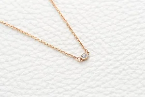 Колье из красного золота с фианитом