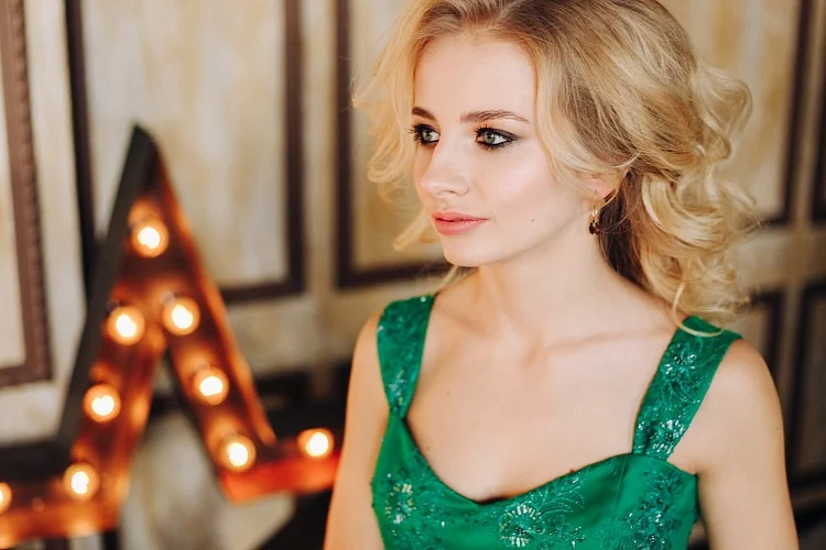 Серьги из красного золота с 2 раухтопазами