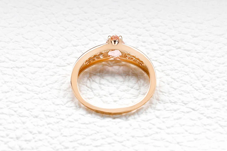 Кольцо из красного золота с ситаллом и 8 фианитами