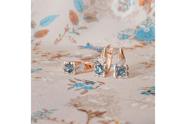 Серьги из красного золота с 2 топазами лондон и 10 фианитами