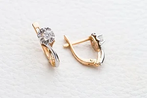 Серьги Цветы из красного золота с 2 бриллиантами