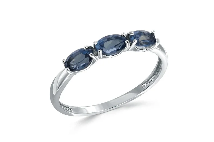Кольцо из белого золота с 3 топазами лондон