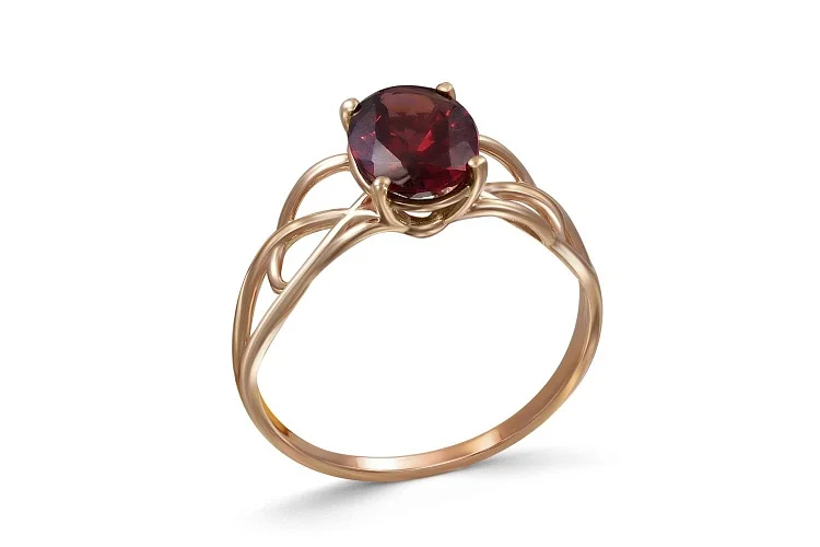 Кольцо из красного золота с гранатом