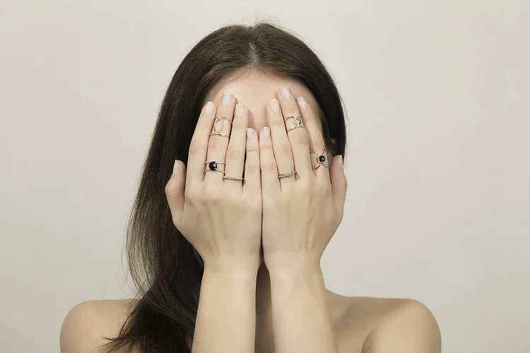 Кольцо Дорожка из красного золота с 30 фианитами