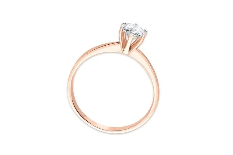 Кольцо из красного золота с муассанитом