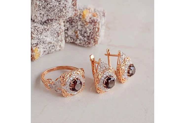 Серьги из красного золота с 2 раухтопазами и 56 фианитами