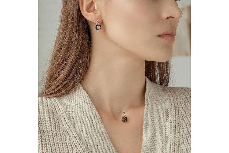 Подвеска Цветок из красного золота с раухтопазом