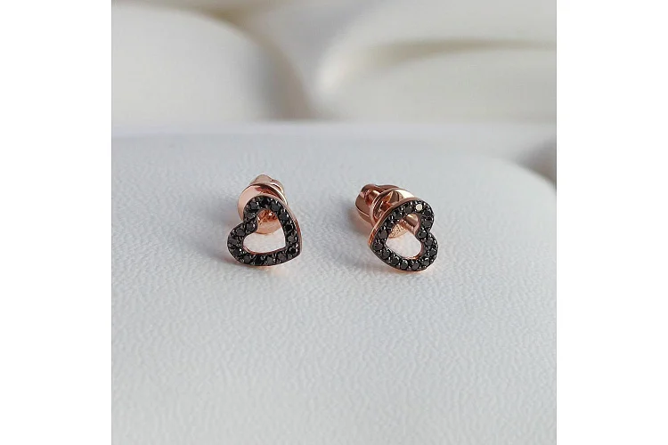 Серьги-пусеты Сердца из красного золота с 32 бриллиантами