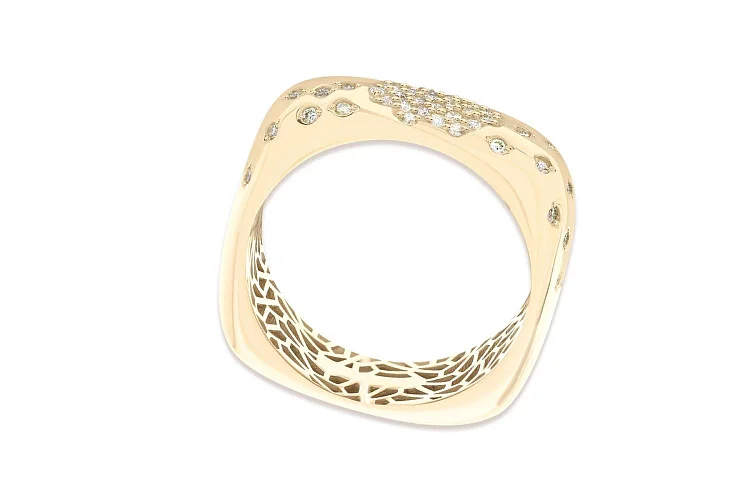 Кольцо из жёлтого золота с 51 бриллиантами