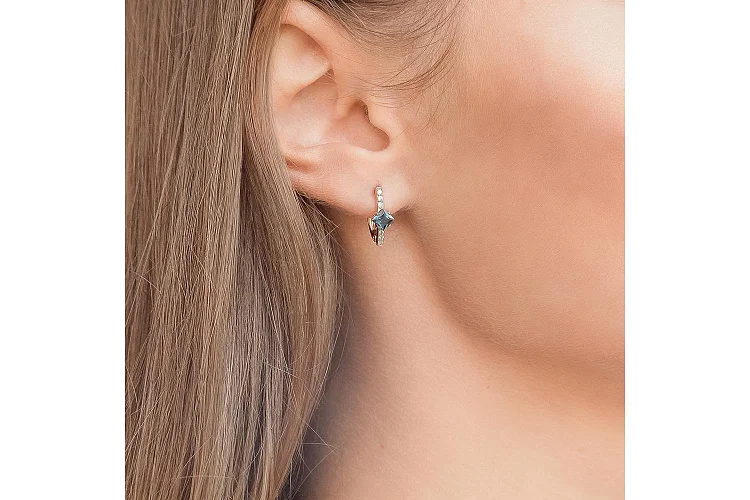 Серьги из красного золота с 2 топазами лондон и 12 фианитами