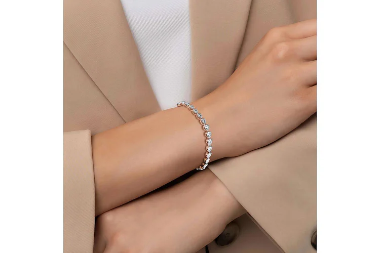 Браслет Дорожка из красного золота с 43 фианитами