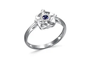 Кольцо из белого золота с корундом и 4 бриллиантами