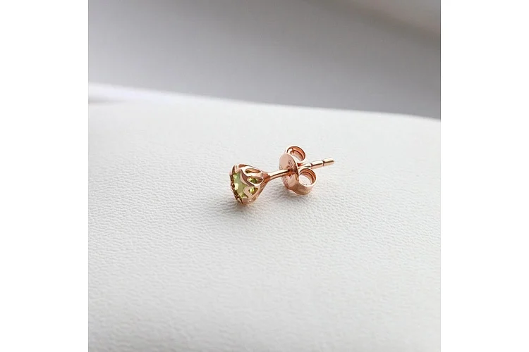 Серьги-пусеты из красного золота с 2 хризолитами