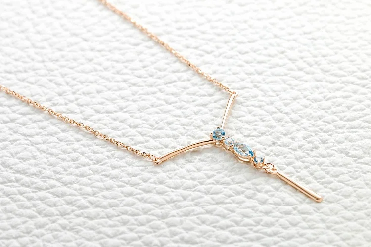 Колье из красного золота с 4 топазами swiss