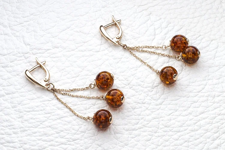 Серьги из красного золота с янтарём