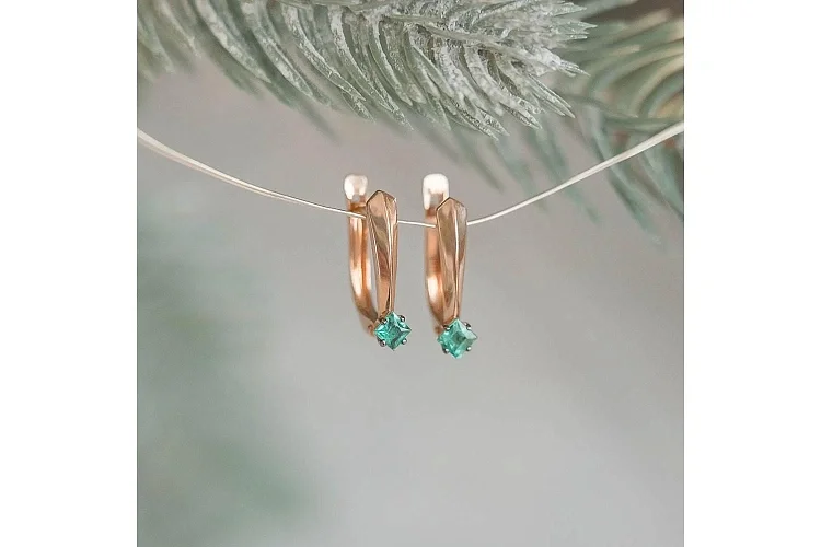 Серьги из красного золота с 2 изумрудами