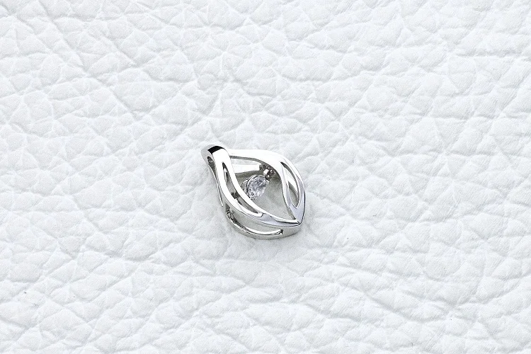 Подвеска из белого золота с фианитом