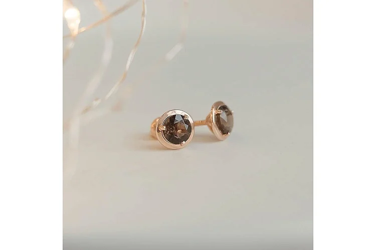 Серьги-пусеты из красного золота с 2 раухтопазами