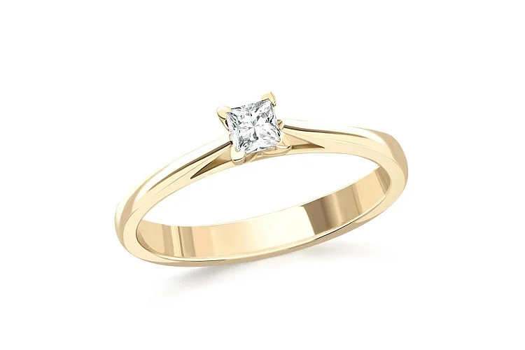 Кольцо из жёлтого золота с выращенным бриллиантом