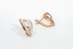 Серьги из красного золота с 32 фианитами