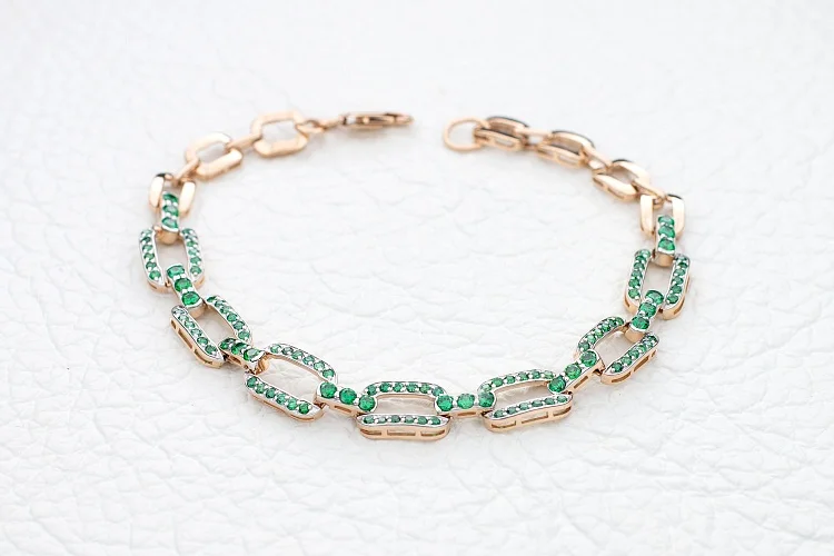 Браслет из красного золота с 108 фианитами