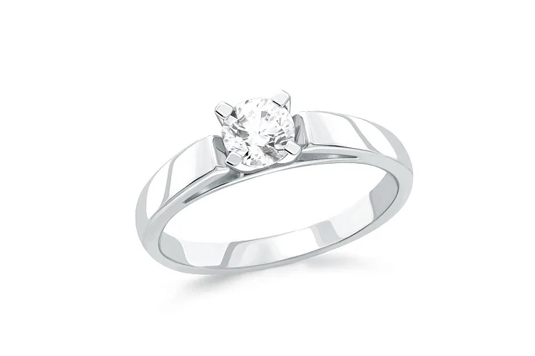 Кольцо из белого золота с фианитом