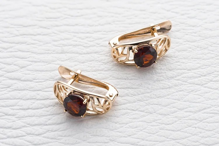 Серьги из жёлтого золота с 2 гранатами