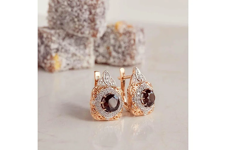 Серьги из красного золота с 2 раухтопазами и 56 фианитами