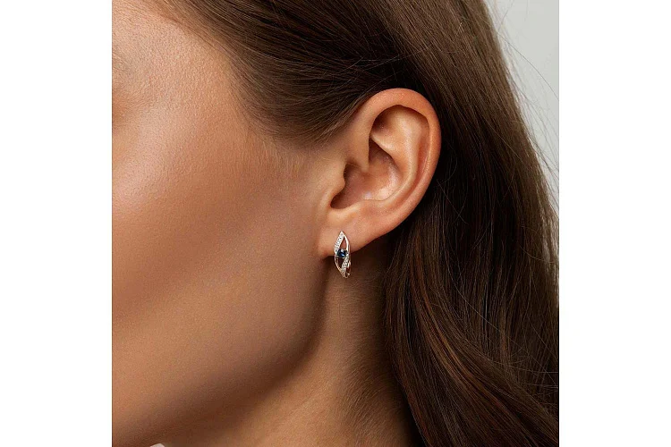 Серьги из красного золота с 2 сапфирами и 16 бриллиантами