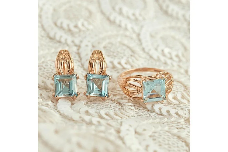 Серьги из красного золота с 2 топазами sky