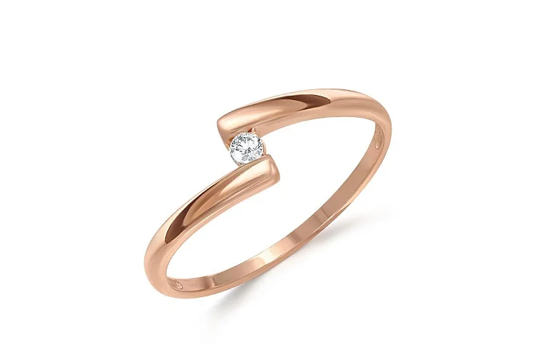 Кольцо из красного золота с бриллиантом
