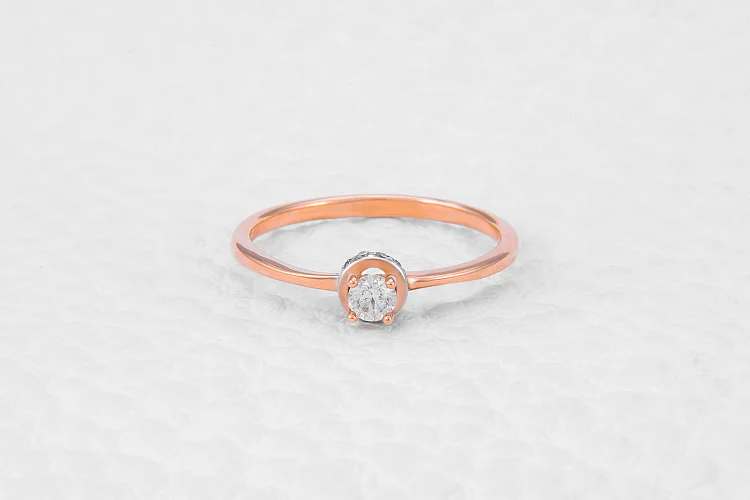 Кольцо из красного золота с 13 бриллиантами