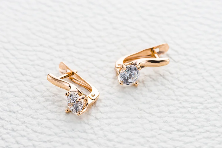 Серьги из красного золота с 2 кристаллами swarovski