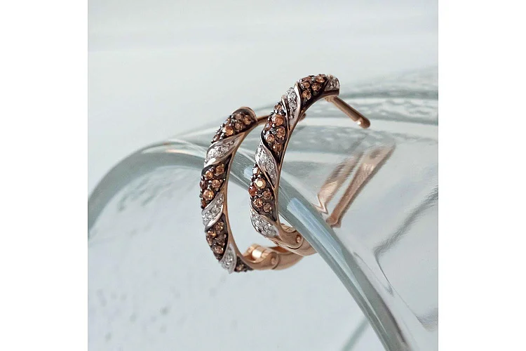 Серьги из красного золота с 82 фианитами