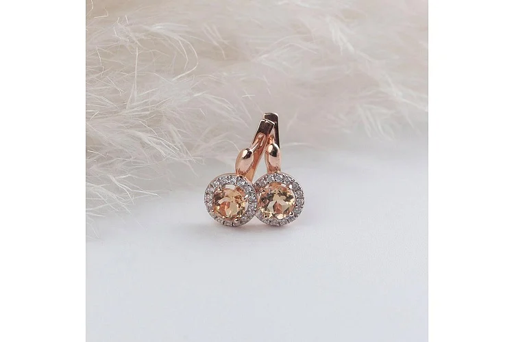 Серьги из красного золота с 2 цитринами и 32 фианитами