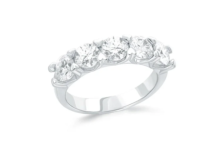 Кольцо Дорожка из белого золота с 5 муассанитами