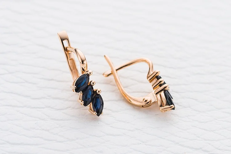 Серьги из красного золота с 6 сапфирами