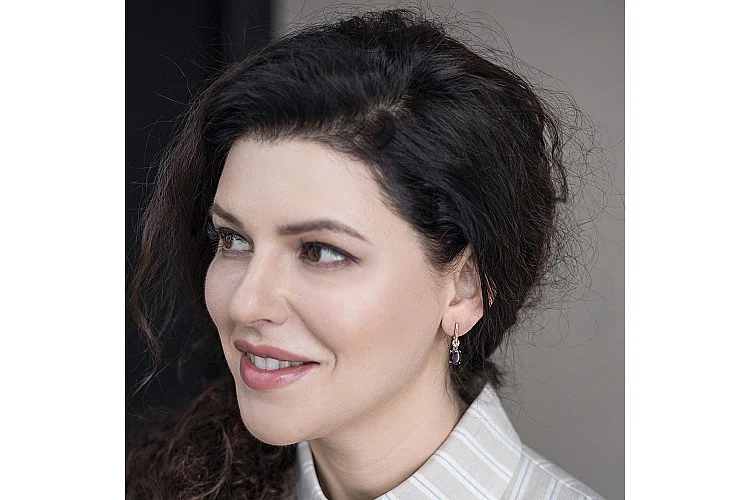 Серьги из красного золота с 2 гранатами