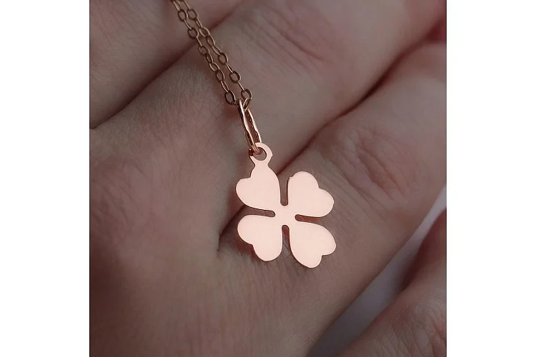 Подвеска Клевер из красного золота без вставок
