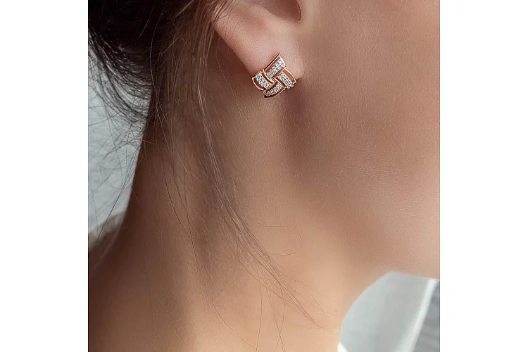 Серьги из красного золота с 80 фианитами