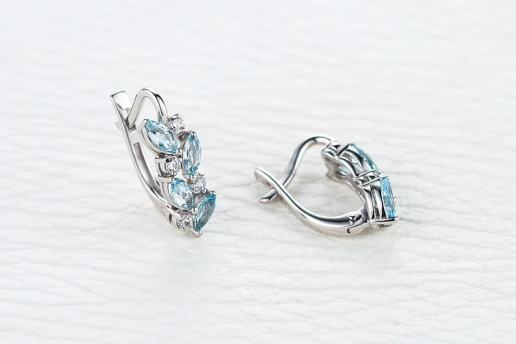 Серьги из белого золота с 8 топазами sky и 8 фианитами