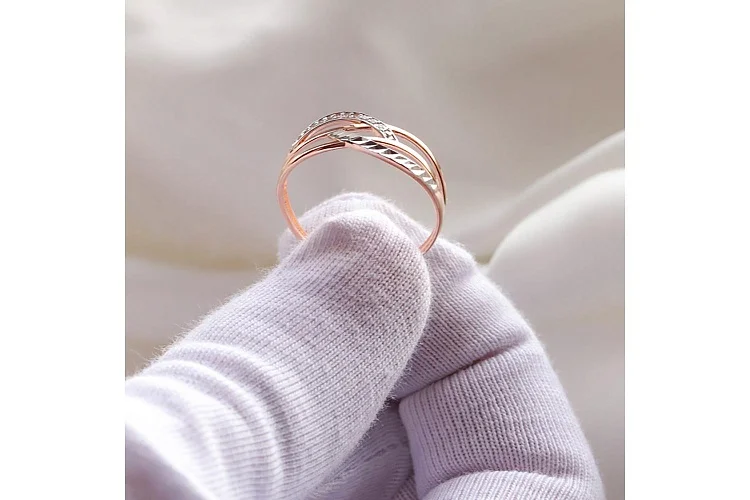 Кольцо дорожка из красного золота с 11 бриллиантами