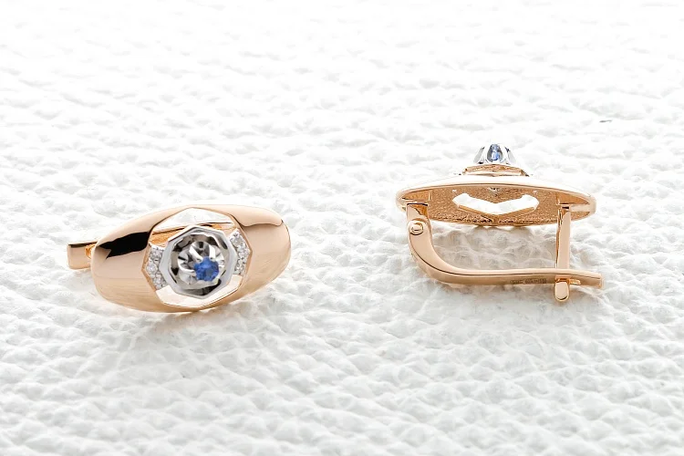 Серьги из красного золота с 2 сапфирами и 12 бриллиантами