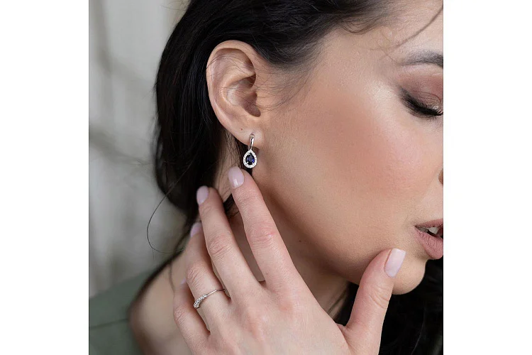 Серьги из белого золота с 2 сапфирами и 32 бриллиантами