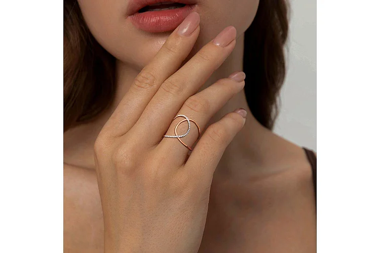 Кольцо Дорожка из красного золота с 30 фианитами