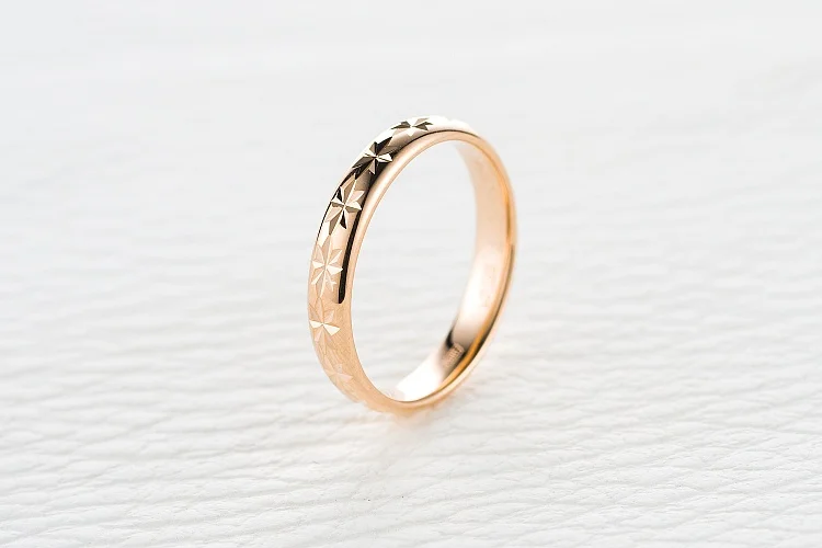 Обручальное кольцо из красного золота без вставок