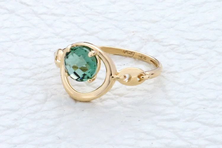 Кольцо из жёлтого золота с кварцем